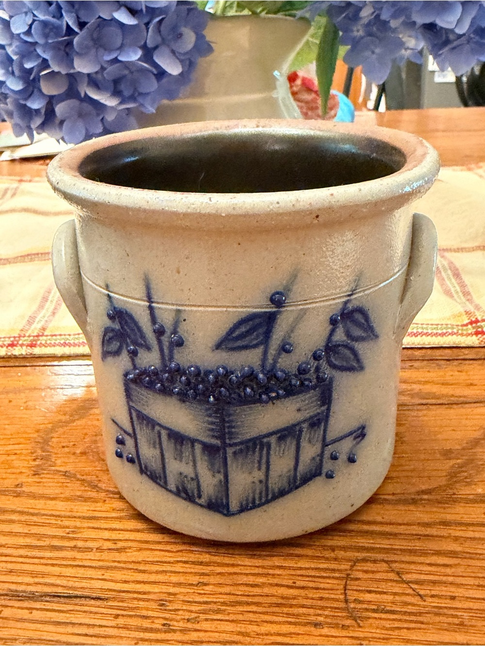 SALMON FALLS STONEWARE DOVER NEW HAMPSHIRE BLUEBERRY CROCK POTTERY 1991